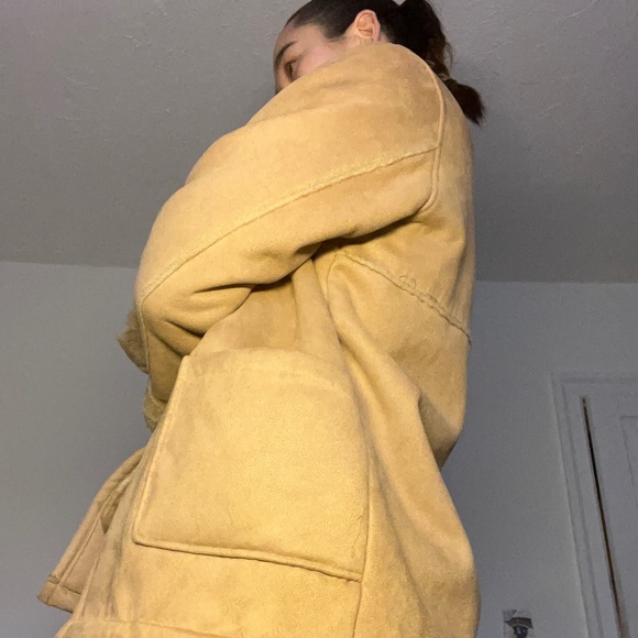 Shearling style coat. - Picture 3 of 5